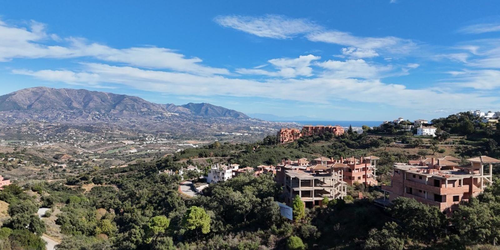 Luxury Villas for sale in La Mairena Marbella